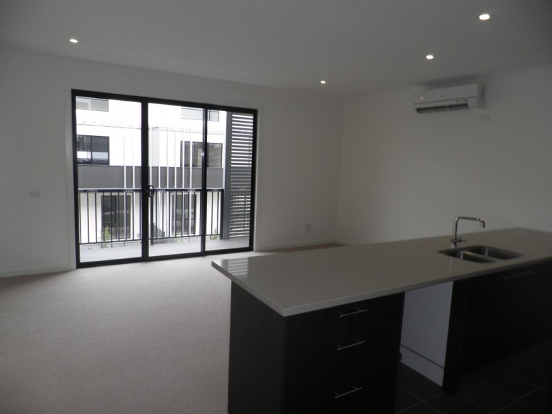 2/20 Hewitt Avenue, Footscray VIC 3011