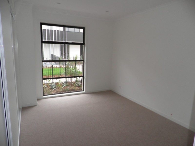 2/20 Hewitt Avenue, Footscray VIC 3011