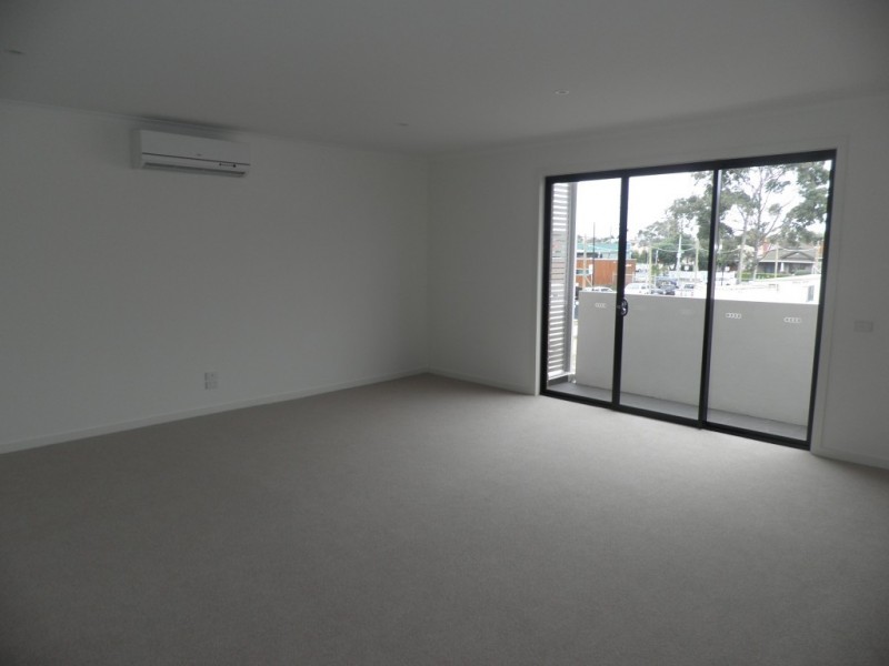 2/20 Hewitt Avenue, Footscray VIC 3011