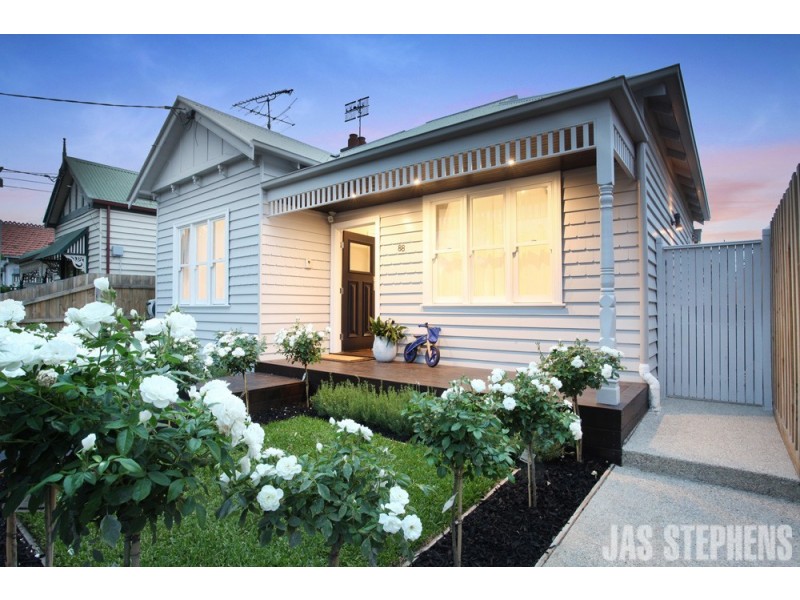 88 Queensville Street, Kingsville VIC 3012