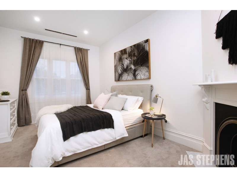 88 Queensville Street, Kingsville VIC 3012