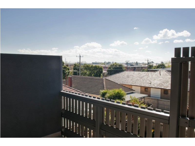 12/24 Empire Street, Footscray VIC 3011