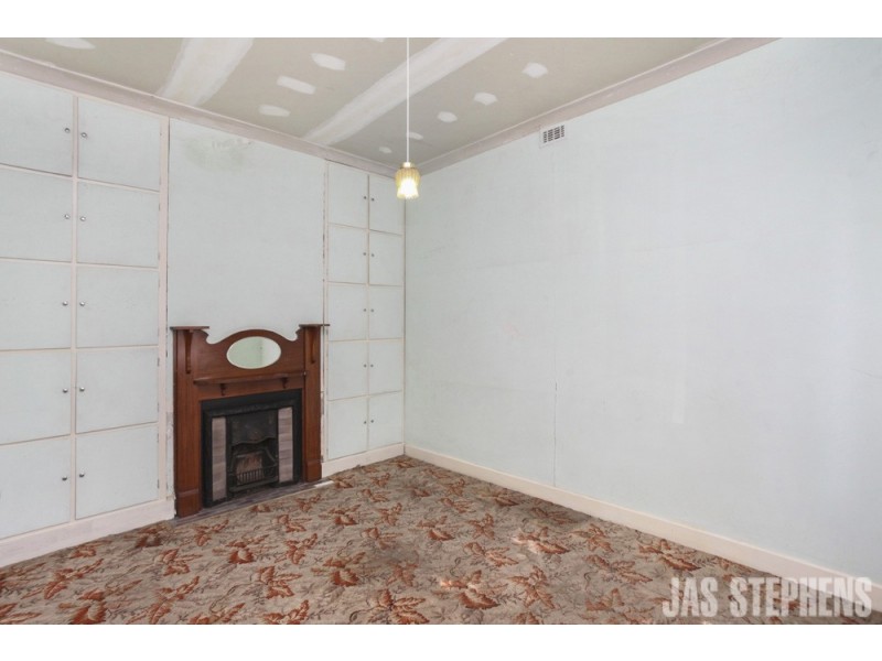 153 Coronation Street, Kingsville VIC 3012