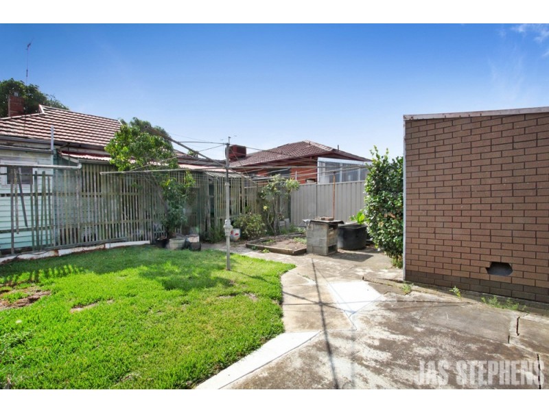 153 Coronation Street, Kingsville VIC 3012