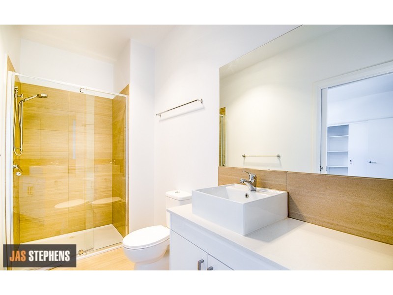 1/36 Hocking Street, Footscray VIC 3011