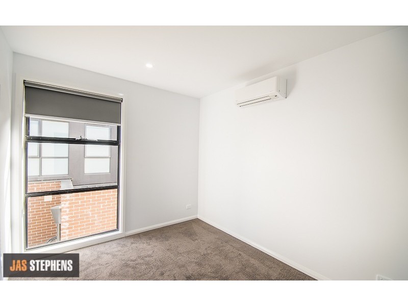 1/36 Hocking Street, Footscray VIC 3011