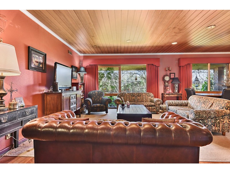 6 Cooper Street, Essendon VIC 3040