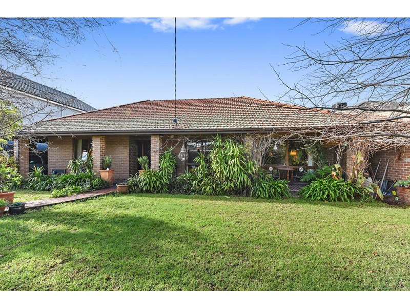 6 Cooper Street, Essendon VIC 3040