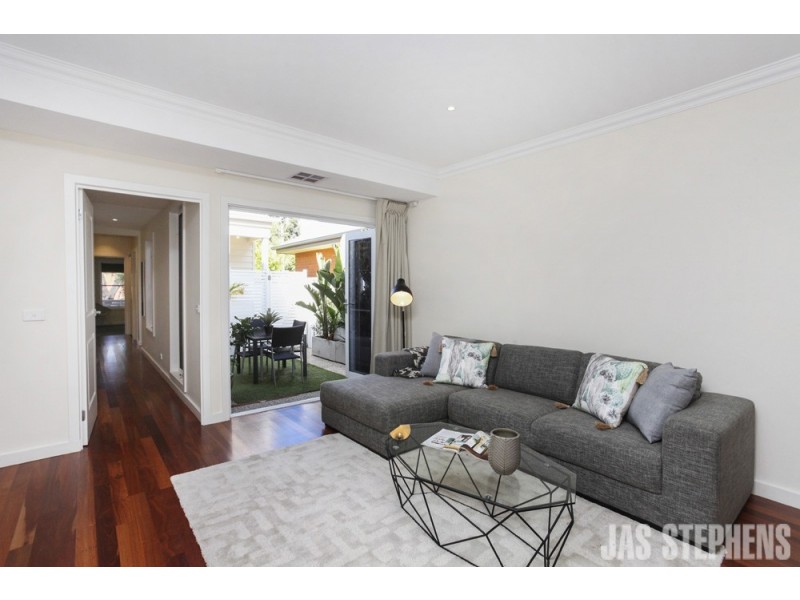 12 Arran Street, Seddon VIC 3011