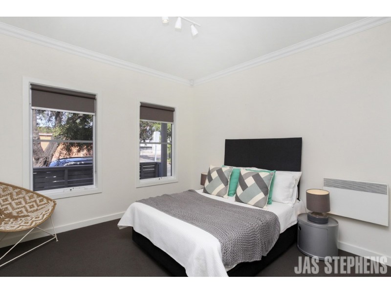 12 Arran Street, Seddon VIC 3011