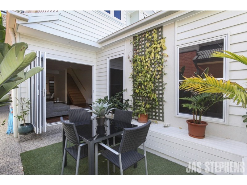 12 Arran Street, Seddon VIC 3011