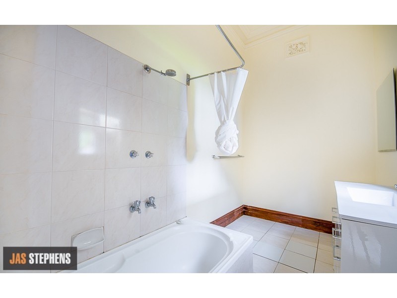 53 Kingsville Street, Kingsville VIC 3012