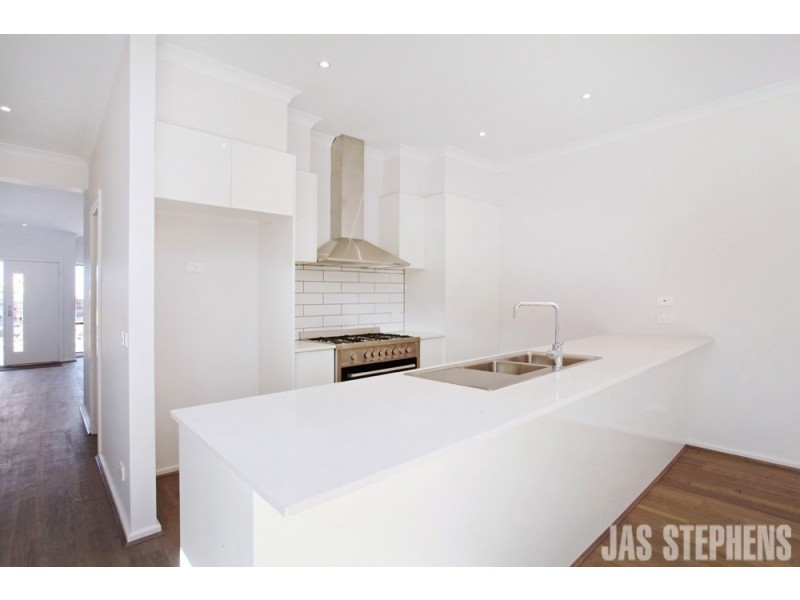 47 Queens Circuit, Sunshine VIC 3020