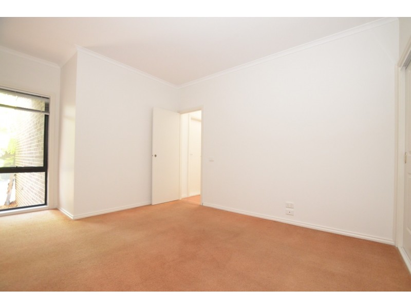 17/3 Johnston Street, Newport VIC 3015