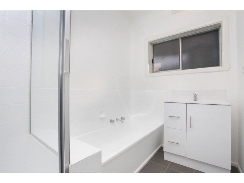 1/30 Vernon crescent, Sunshine West VIC 3020