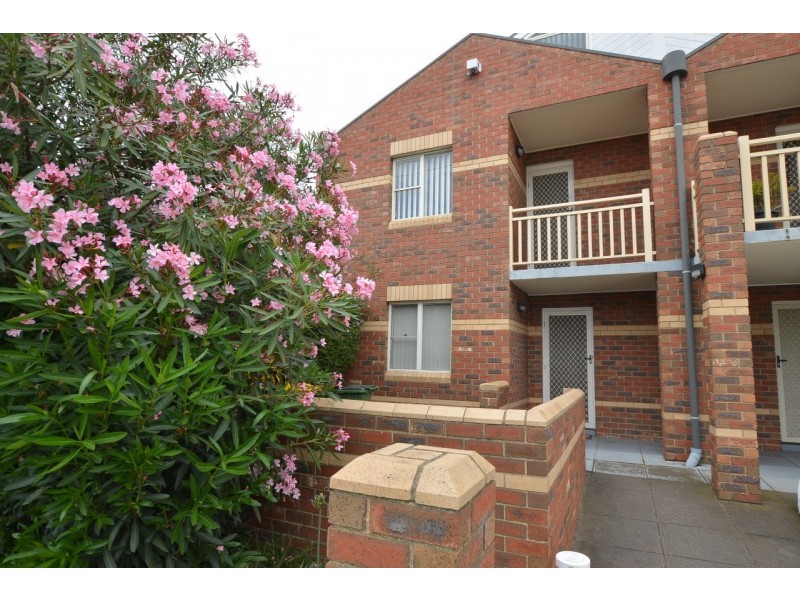 4/88 Albert Street, Seddon VIC 3011