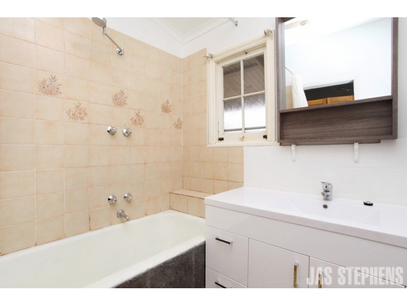 3 Walter Street, Seddon VIC 3011