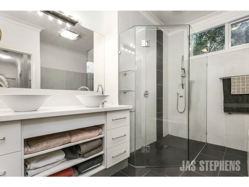 106 Summerhill Road, West Footscray VIC 3012