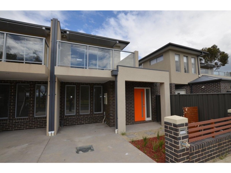 2/10 Greenham Street, Maidstone VIC 3012
