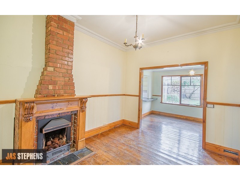 9 Dunedin Street, Maidstone VIC 3012