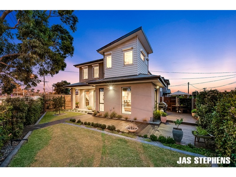 32 Millers Road, Brooklyn VIC 3012