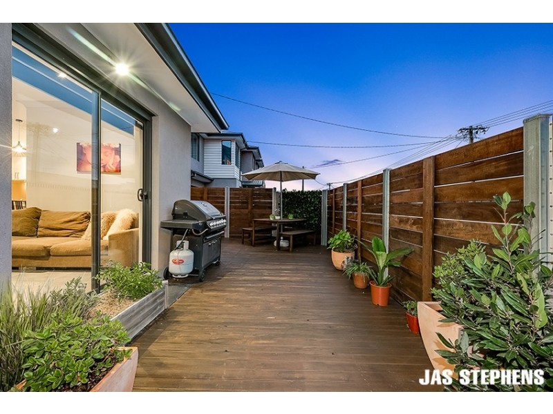 32 Millers Road, Brooklyn VIC 3012