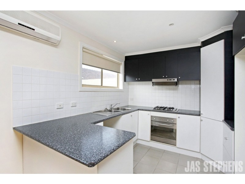 8/102 Cross Street, West Footscray VIC 3012