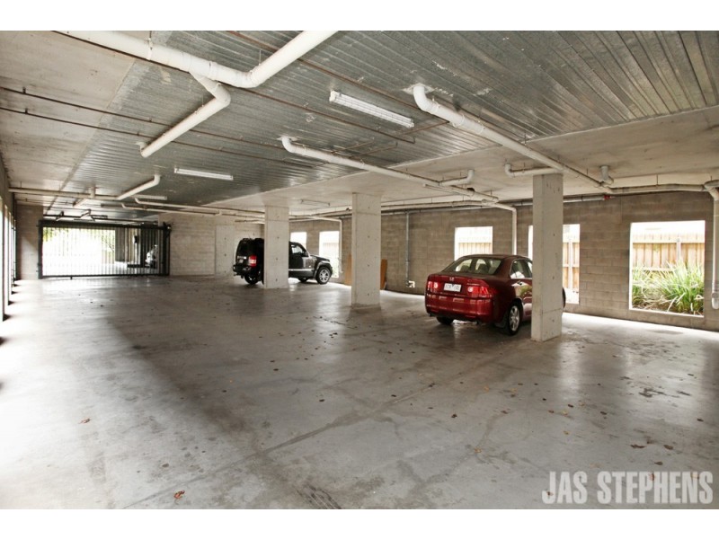 8/102 Cross Street, West Footscray VIC 3012