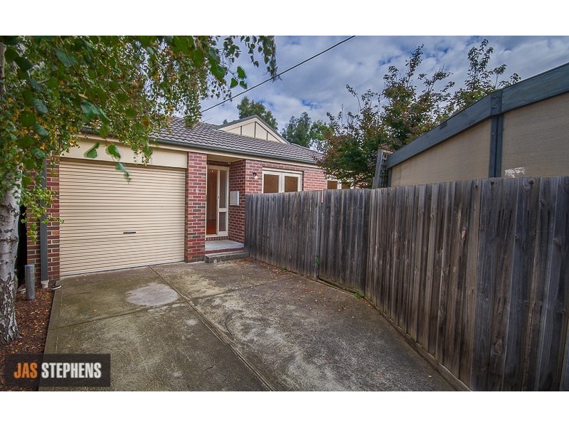 2/5 Madden Street, Maidstone VIC 3012