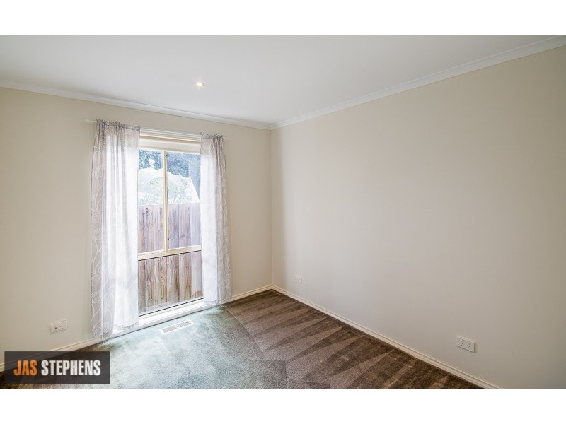 2/5 Madden Street, Maidstone VIC 3012