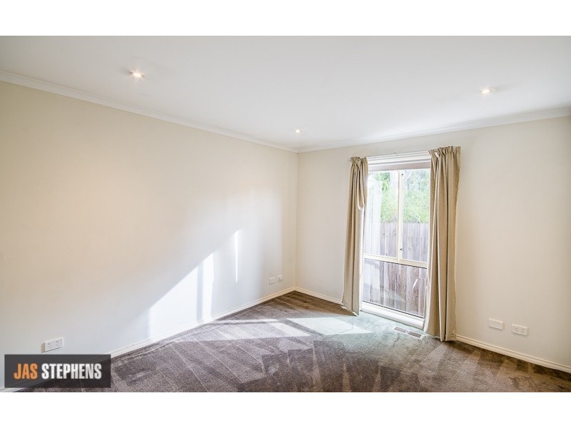 2/5 Madden Street, Maidstone VIC 3012