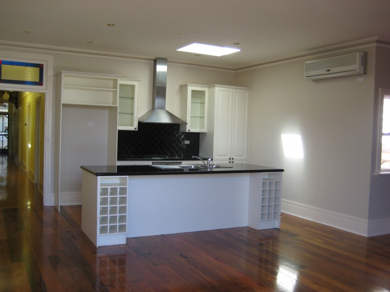 39 Station Road, Seddon VIC 3011