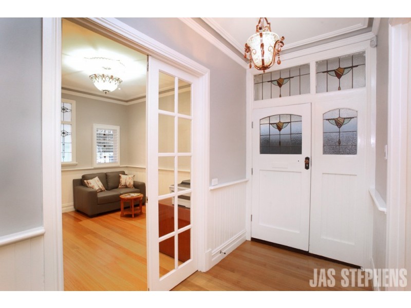 32 Austin Crescent West, Yarraville VIC 3013