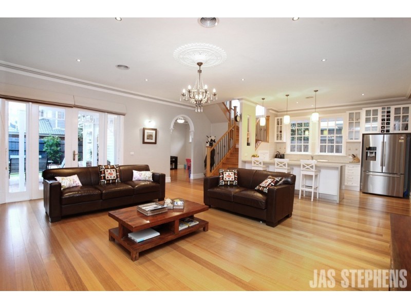 32 Austin Crescent West, Yarraville VIC 3013