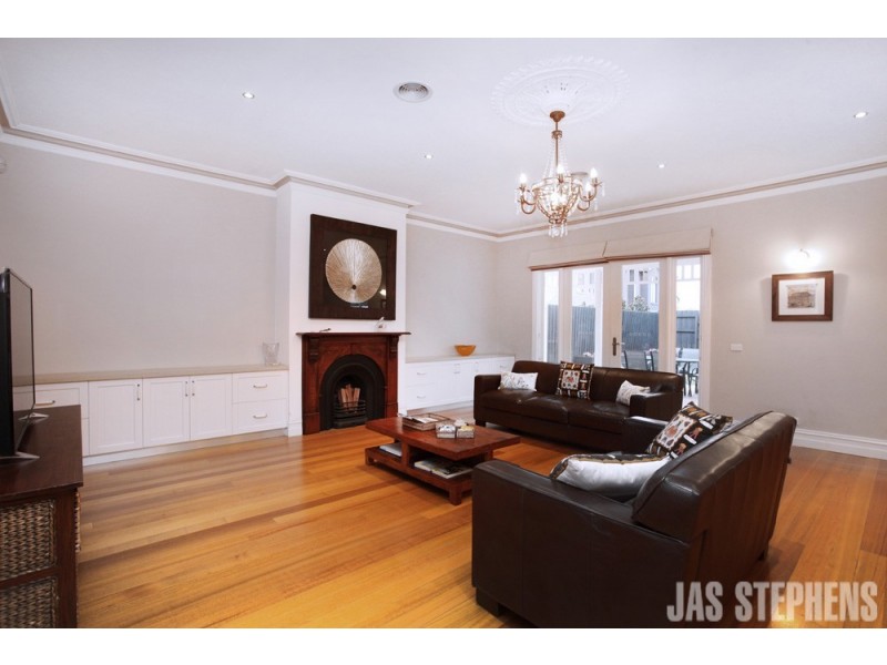 32 Austin Crescent West, Yarraville VIC 3013