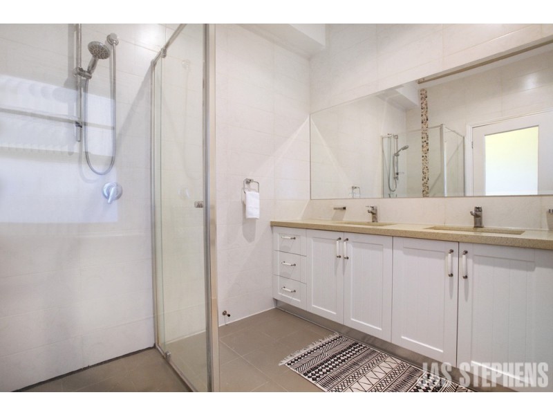 32 Austin Crescent West, Yarraville VIC 3013