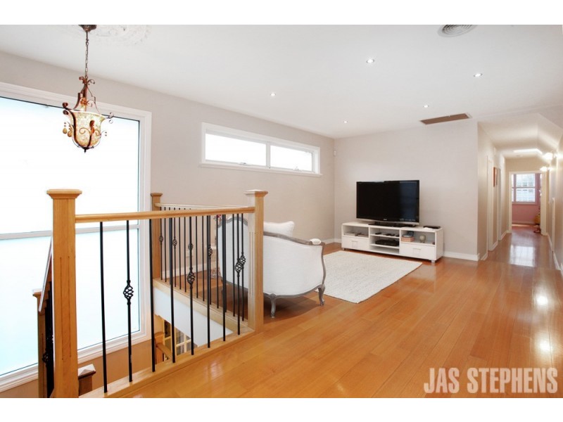 32 Austin Crescent West, Yarraville VIC 3013