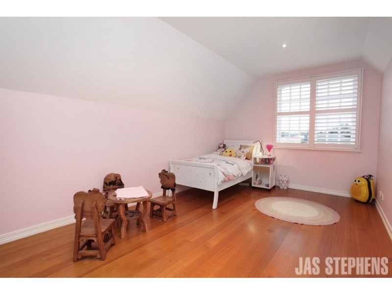 32 Austin Crescent West, Yarraville VIC 3013