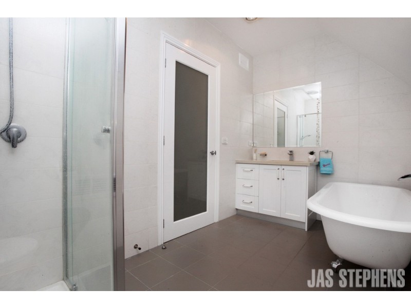 32 Austin Crescent West, Yarraville VIC 3013