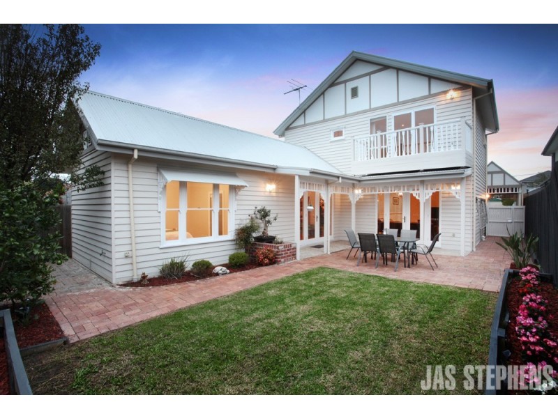 32 Austin Crescent West, Yarraville VIC 3013