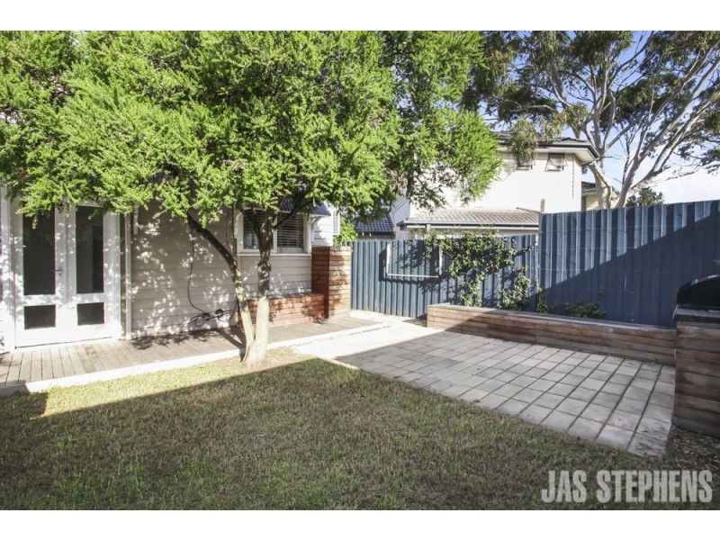 2 Kingsville Street, Kingsville VIC 3012