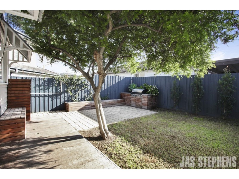 2 Kingsville Street, Kingsville VIC 3012