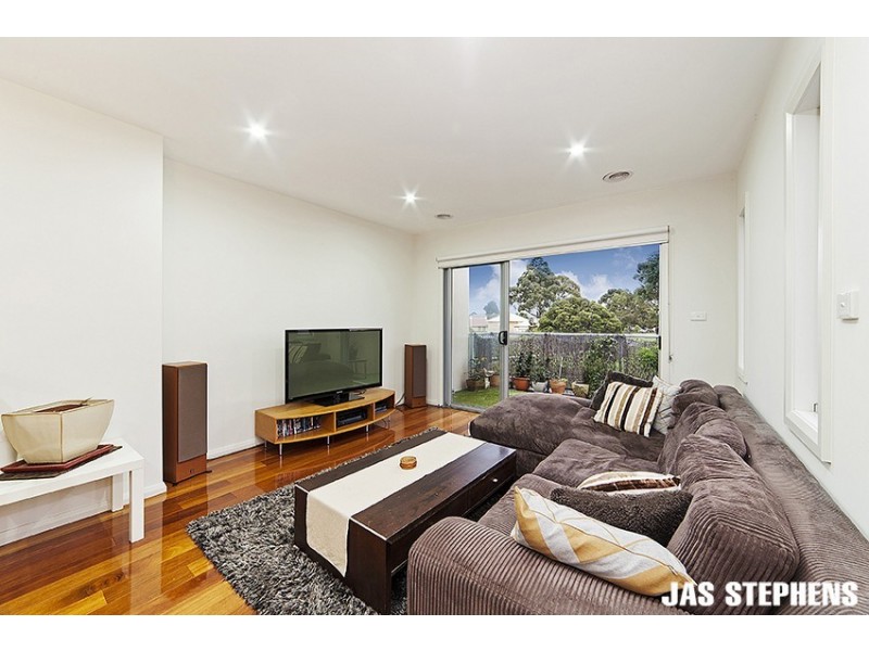 3/10 Greenham Street, Maidstone VIC 3012