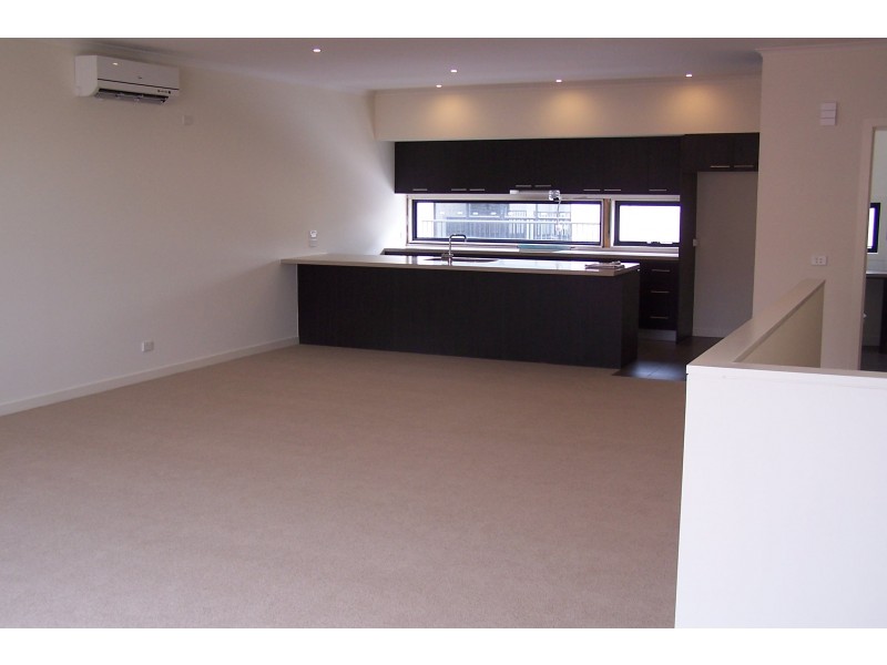 14 Newman Drive, Footscray VIC 3011