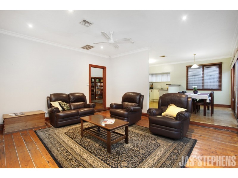 37 Edgar Street, Kingsville VIC 3012