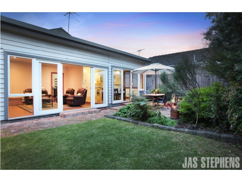 37 Edgar Street, Kingsville VIC 3012