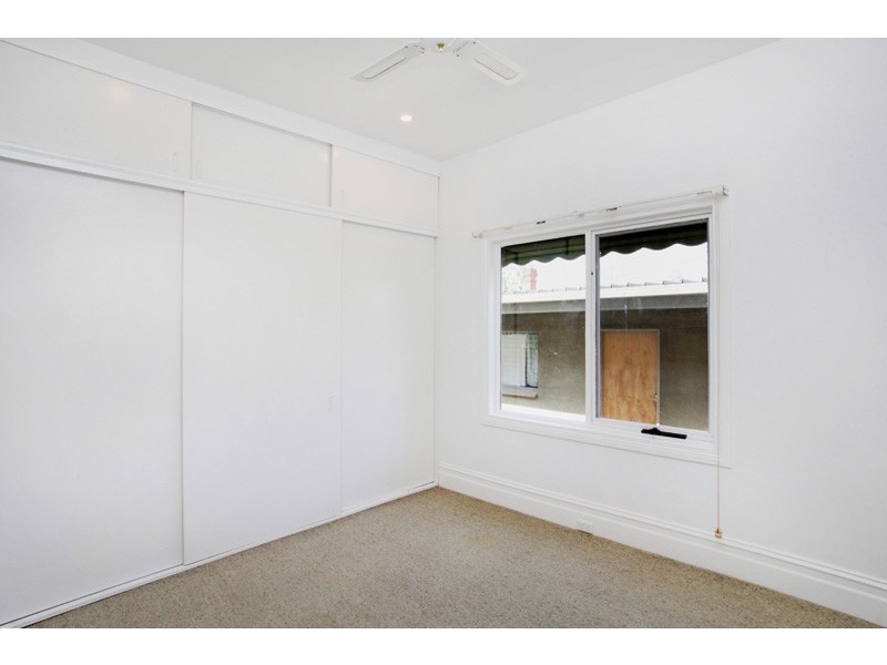 4 Pole Street, Seddon VIC 3011