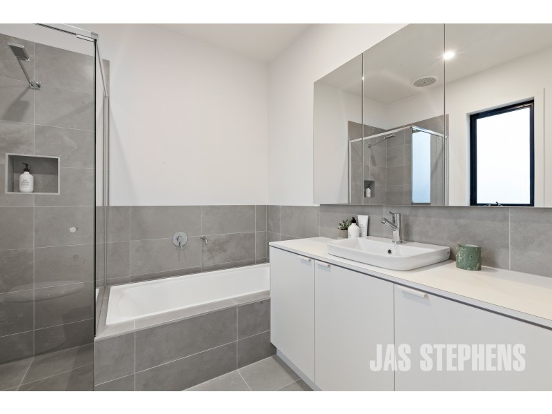 1/7 Station Place, Sunshine VIC 3020