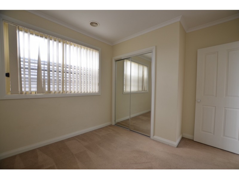 3/52 Churchill Place, Maidstone VIC 3012