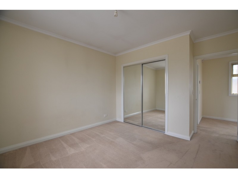 3/52 Churchill Place, Maidstone VIC 3012
